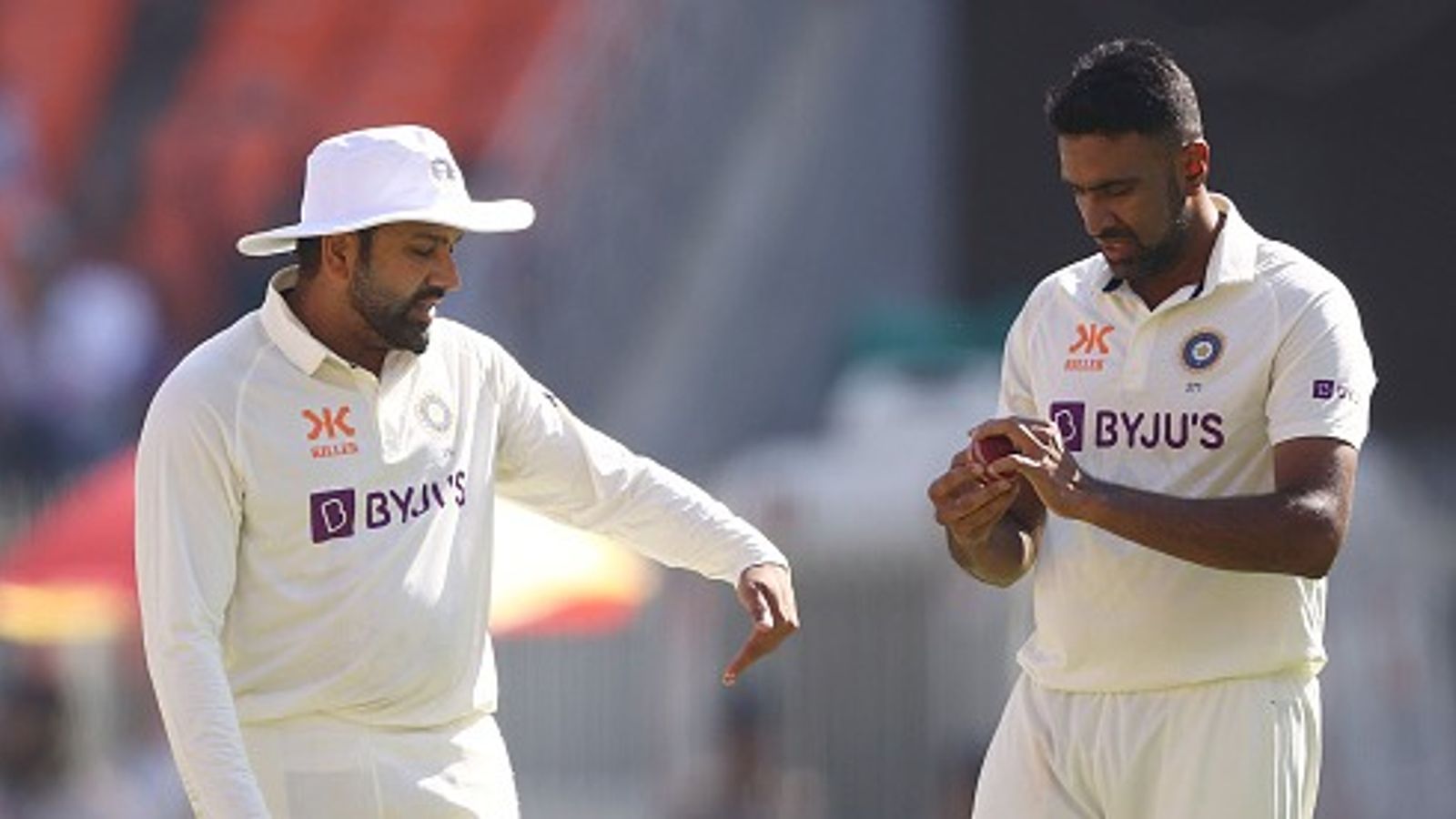 Ashwin Retirement : अश्विन के अचानक संन्यास लेने पर गाबा टेस्ट के बाद टीम इंडिया के कप्तान रोहित शर्मा का बड़ा खुलासा, कहा - जब मैं पर्थ पहुंचा तो... Ashwin Retirement : अश्विन के अचानक संन्यास लेने पर गाबा टेस्ट के बाद टीम इंडिया के कप्तान रोहित शर्मा का बड़ा खुलासा, कहा - जब मैं पर्थ पहुंचा तो...