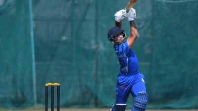 VHT: अश्विन ने ओपनिंग करते हुए उड़ाया शतक, 19 चौके-छक्के ठोककर खेली 132 रन की पारी, टीम ने बनाया धांसू स्कोर SportsTak Hindi