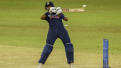 कोहली ने 72 और पंड्या ने खेली 80 रन की धमाकेदार पारी, टीम का स्कोर पहुंचाया 400 पार SportsTak Hindi