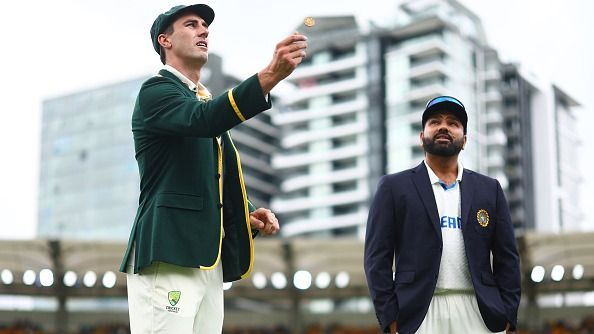IND vs AUS : ऑस्ट्रेलिया ने जीता टॉस, रोहित शर्मा की टीम इंडिया से शुभमन गिल बाहर, जानें दोनों टीमों की Playing XI