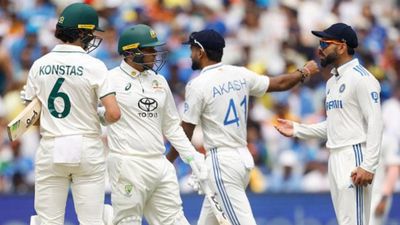 IND vs AUS: सैम कॉनस्टास के धूमधड़ाके के बाद जसप्रीत बुमराह ने टीम इंडिया की कराई वापसी, भारत-ऑस्ट्रेलिया में मेलबर्न टेस्ट के पहले दिन जोरदार लड़ाई SportsTak Hindi