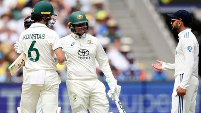 Virat Kohli Fined: विराट कोहली सैम कोंस्टस से भिड़ने के बाद सस्ते में कैसे छूटे? धाकड़ अंपायर साइमन टॉफेल ने बताई पूरी कहानी SportsTak Hindi