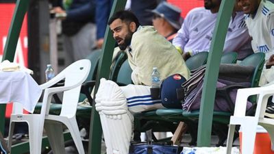 विराट कोहली को ऑस्ट्रेलिया के इस अपराध ने बैन होने से बचाया, जानिए कैसे सैम कोंस्टस से कंधा टकराने के बाद भी मिली मामूली सजा SportsTak Hindi