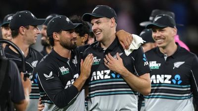 NZ vs SL: श्रीलंका ने 121/0 बनाने के बाद 43 रन में गंवाए 8 विकेट, जीता हुआ मुकाबला गंवाया, न्यूजीलैंड ने पाथुम निसंका की मेहनत पर फेरा पानी SportsTak Hindi