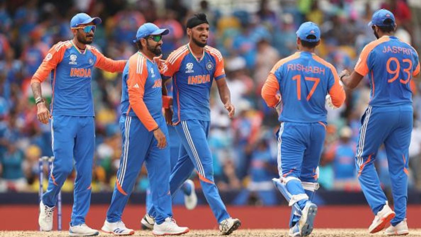 रोहित-हार्दिक और बुमराह नहीं भारत का यह स्टार खिलाड़ी ICC Men’s T20I Cricketer of the Year की रेस में शामिल, बाबर-हेड से मिलेगी टक्कर रोहित-हार्दिक और बुमराह नहीं भारत का यह स्टार खिलाड़ी ICC Men’s T20I Cricketer of the Year की रेस में शामिल, बाबर-हेड से मिलेगी टक्कर