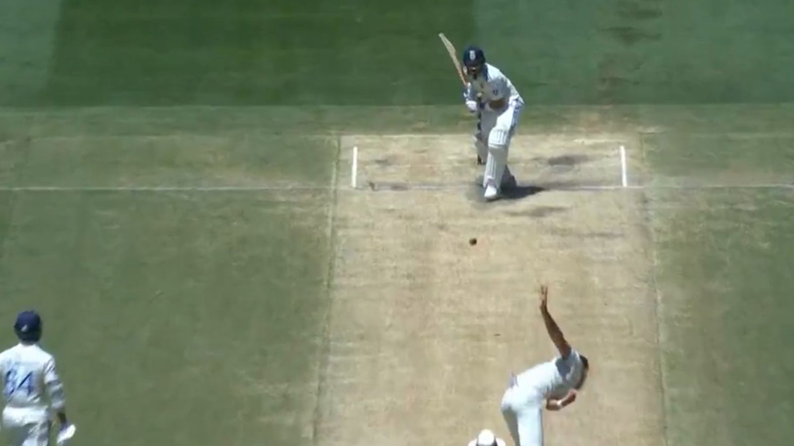 Virat Kohli Retirement : विराट कोहली के लिए मिचेल स्टार्क ने चोटिल होने के बावजूद कैसे बुना जाल, ऑफ स्टंप वाली कमजोरी बनी 'काल', फैंस बोले - 'किंग अब रिटायर हो जाओ' Virat Kohli Retirement : विराट कोहली के लिए मिचेल स्टार्क ने चोटिल होने के बावजूद कैसे बुना जाल, ऑफ स्टंप वाली कमजोरी बनी 'काल', फैंस बोले - 'किंग अब रिटायर हो जाओ'