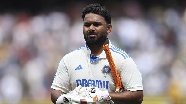 IND vs AUS : मेलबर्न के मैदान में जीत के लिए नहीं खेल रही है टीम इंडिया! ऋषभ पंत ने मानी हार और क्या कहा ? Video से ड्रेसिंग रूम का सच आया सामने 