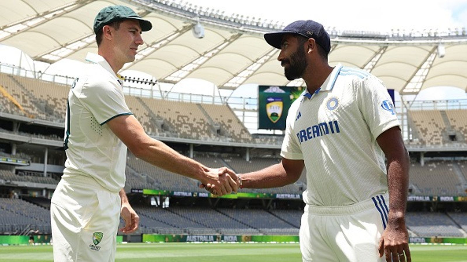 जसप्रीत बुमराह से क्या आपको हमदर्दी है? पैट कमिंस ने दिया मजाक उड़ाने वाला दो टूक जवाब पैट कमिंस और जसप्रीत बुमराह