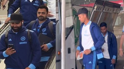 विराट कोहली के बिना बॉर्डर गावस्कर ट्रॉफी के आखिरी टेस्ट के लिए सिडनी पहुंची टीम इंडिया! एयरपोर्ट की तस्वीरें वायरल SportsTak Hindi