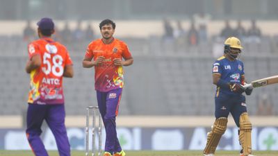 बांग्लादेशी गेंदबाज ने रच डाला इतिहास, 19 रन देकर 7 बल्लेबाजों को भेजा पवेलियन, टी20 क्रिकेट में 6 साल बाद हुआ ऐसा SportsTak Hindi