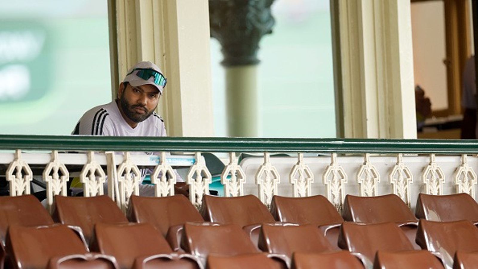 IND vs AUS: रोहित शर्मा का आखिरी नेट सेशन में भी बुरा हाल, क्लीन बोल्ड हुआ कप्तान, रिपोर्ट में चौंकाने वाला खुलासा IND vs AUS: रोहित शर्मा का आखिरी नेट सेशन में भी बुरा हाल, क्लीन बोल्ड हुआ कप्तान, रिपोर्ट में चौंकाने वाला खुलासा