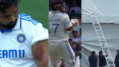 Rishabh Pant : ऋषभ पंत पर स्टार्क का हमला, पहले हाथ में दिया जख्म फिर हेलमेट पर मारी गेंद, दर्द में इस जांबाज ने अपने शॉट से लगवा दी सीढ़ी, देखें Video सिडनी के मैदान में चोटिल होने के दौरान ऋषभ पंत