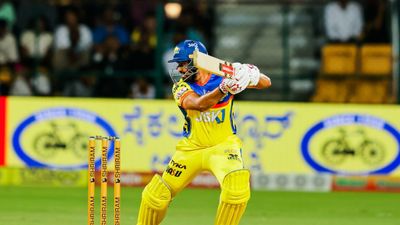 भारत के लिए तिहरा शतक ठोकने वाले ने बनाया वर्ल्ड रिकॉर्ड, उड़ाया लगातार तीसरा शतक, बिना आउट हुए बना डाले 542 रन SportsTak Hindi