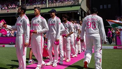 'सही हुआ टीम इंडिया बॉर्डर गावस्कर ट्रॉफी हार गई', पूर्व भारतीय क्रिकेटर का बड़ा बयान, बताया 'कड़वा सच' , कहा- पाकिस्तान को हरा देंगे, लेकिन... Video SportsTak Hindi