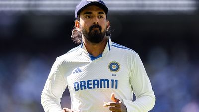 बड़ी खबर: केएल राहुल ने क्रिकेट से लिया ब्रेक, बॉर्डर गावस्कर ट्रॉफी के बाद बड़ा फैसला, नहीं खेलेंगे यह टूर्नामेंट SportsTak Hindi