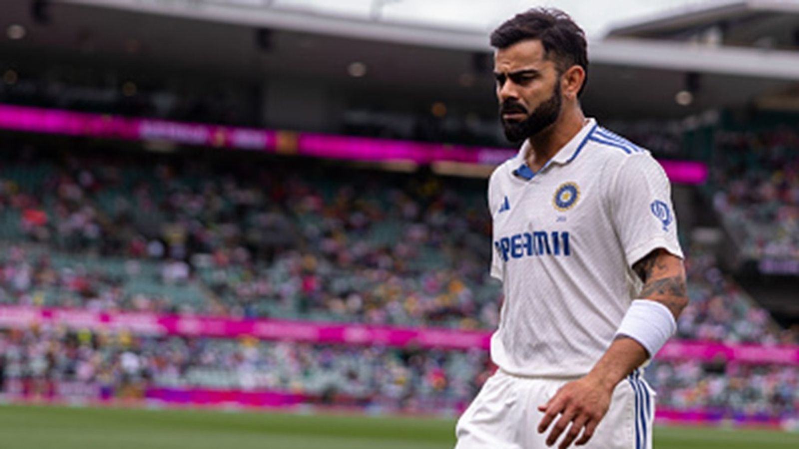 'विराट कोहली की हरकतें टीम को भारी पड़ती हैं', सुनील गावस्कर ने टीम इंडिया के सुपरस्टार को लगाई फटकार, बोले- कब समझोगे कि... 'विराट कोहली की हरकतें टीम को भारी पड़ती हैं', सुनील गावस्कर ने टीम इंडिया के सुपरस्टार को लगाई फटकार, बोले- कब समझोगे कि...