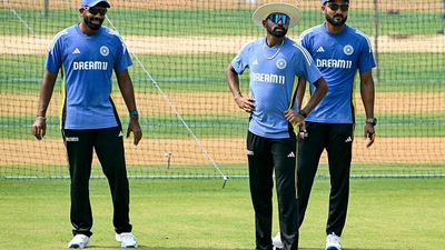 बड़ी खबर: भारतीय स्टार तेज गेंदबाज चोटिल, पीठ की चोट के चलते सिडनी टेस्ट से रहना पड़ा था बाहर, अब इस टूर्नामेंट में भी लगा झटका SportsTak Hindi