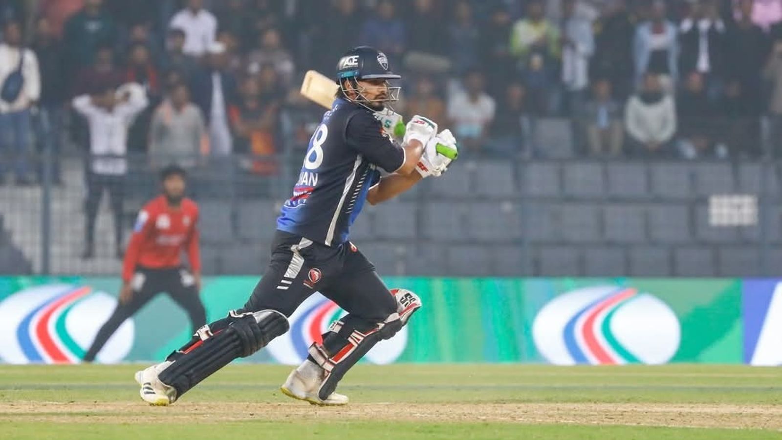 6,6,6...नुरुल हसन ने आखिरी ओवर में 30 रन ठोक टीम को दिलाई धमाकेदार जीत, काइल मेयर्स का बनाया मजाक, VIDEO वायरल 6,6,6...नुरुल हसन ने आखिरी ओवर में 30 रन ठोक टीम को दिलाई धमाकेदार जीत, काइल मेयर्स का बनाया मजाक, VIDEO वायरल