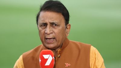 ऑस्ट्रेलिया में हार के बाद सुनील गावस्कर ने मनमर्जी से बड़ी स्क्वॉड चुनने पर सेलेक्टर्स को फटकारा, बोले- BCCI के पास पैसा है तो... Batting great Sunil Gavaskar in frame