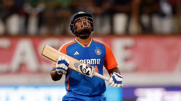 Exclusive: संजू सैमसन ने आखिरी वनडे में ठोका था शतक फिर भी चैंपियंस ट्रॉफी टीम में नहीं मिलेगी जगह, बड़ी वजह आई सामने Exclusive: संजू सैमसन ने आखिरी वनडे में ठोका था शतक फिर भी चैंपियंस ट्रॉफी टीम में नहीं मिलेगी जगह, बड़ी वजह आई सामने