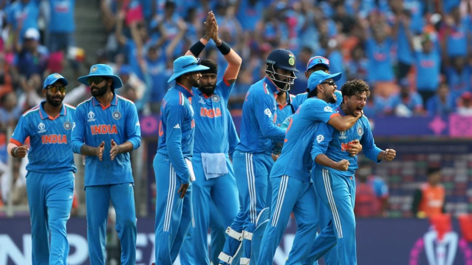 Champions Trophy की टीम इंडिया में नहीं मिली वर्ल्ड कप 2023 खेलने वाले इन सितारों को जगह! रोहित शर्मा के तीन साथी भी शामिल भारत ने वर्ल्ड कप 2023 का फाइनल खेला था.