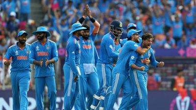 Champions Trophy की टीम इंडिया में नहीं मिली वर्ल्ड कप 2023 खेलने वाले इन सितारों को जगह! रोहित शर्मा के तीन साथी भी शामिल SportsTak Hindi