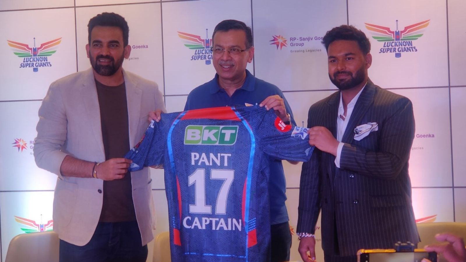 ऋषभ पंत को IPL Auction में पंजाब किंग्स में जाने का लग रहा था डर, LSG कप्तान बनने के बाद बोले- मेरे को चिंता थी कि... ऋषभ पंत को IPL Auction में पंजाब किंग्स में जाने का लग रहा था डर, LSG कप्तान बनने के बाद बोले- मेरे को चिंता थी कि...