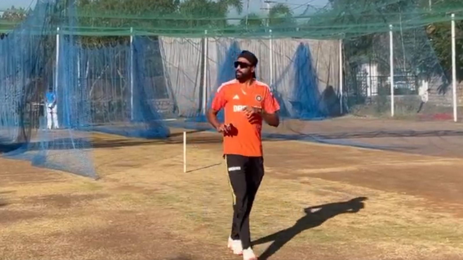 Siraj : ऑस्ट्रेलिया में 157 ओवर फेंकने के बावजूद नहीं थके सिराज, चैंपियंस ट्रॉफी 2025 वाली टीम इंडिया से बाहर होते ही उठाया ये बड़ा कदम  Siraj : ऑस्ट्रेलिया में 157 ओवर फेंकने के बावजूद नहीं थके सिराज, चैंपियंस ट्रॉफी 2025 वाली टीम इंडिया से बाहर होते ही उठाया ये बड़ा कदम