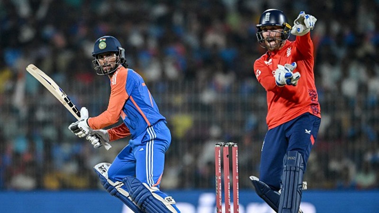IND vs ENG : तिलक वर्मा ने अकेले दमपर अंग्रेजों को चटाई धूल, 72 रनों की तूफानी पारी से भारत को 2 विकेट से दिलाई रोमांचक जीत  IND vs ENG : तिलक वर्मा ने अकेले दमपर अंग्रेजों को चटाई धूल, 72 रनों की तूफानी पारी से भारत को 2 विकेट से दिलाई रोमांचक जीत