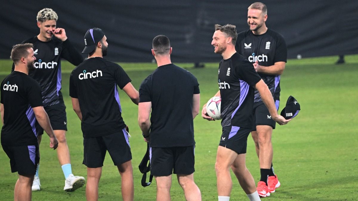 IND vs ENG: इंग्लैंड ने तीसरे T20I मुकाबले के लिए प्लेइंग इलेवन का किया ऐलान, भारत से भिड़ने को जॉस बटलर की कप्तानी में चुने ये 11 खिलाड़ी