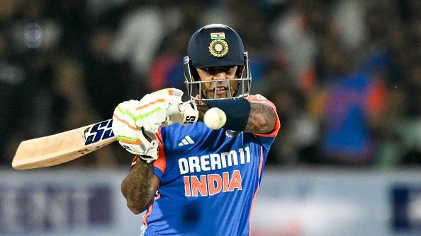IND vs ENG: सूर्यकुमार यादव ने हार के बाद दिया बड़ा बयान, कहा- इंग्लैंड के इस खिलाड़ी के चलते हम हारे, मोहम्मद शमी आगे...