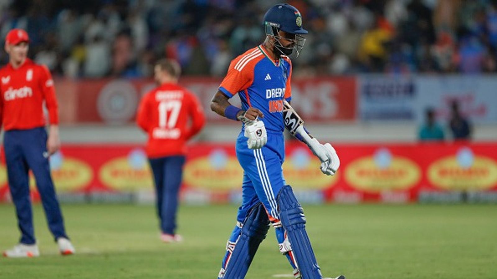 टीम इंडिया की हार से हार्दिक पंड्या पर फूटा टीम इंडिया के पूर्व विकेटकीपर बैटर का गुस्सा, कहा - 20-25 गेंद तक सेट नहीं हो रहे हैं तो... टीम इंडिया की हार से हार्दिक पंड्या पर फूटा टीम इंडिया के पूर्व विकेटकीपर बैटर का गुस्सा, कहा - 20-25 गेंद तक सेट नहीं हो रहे हैं तो...