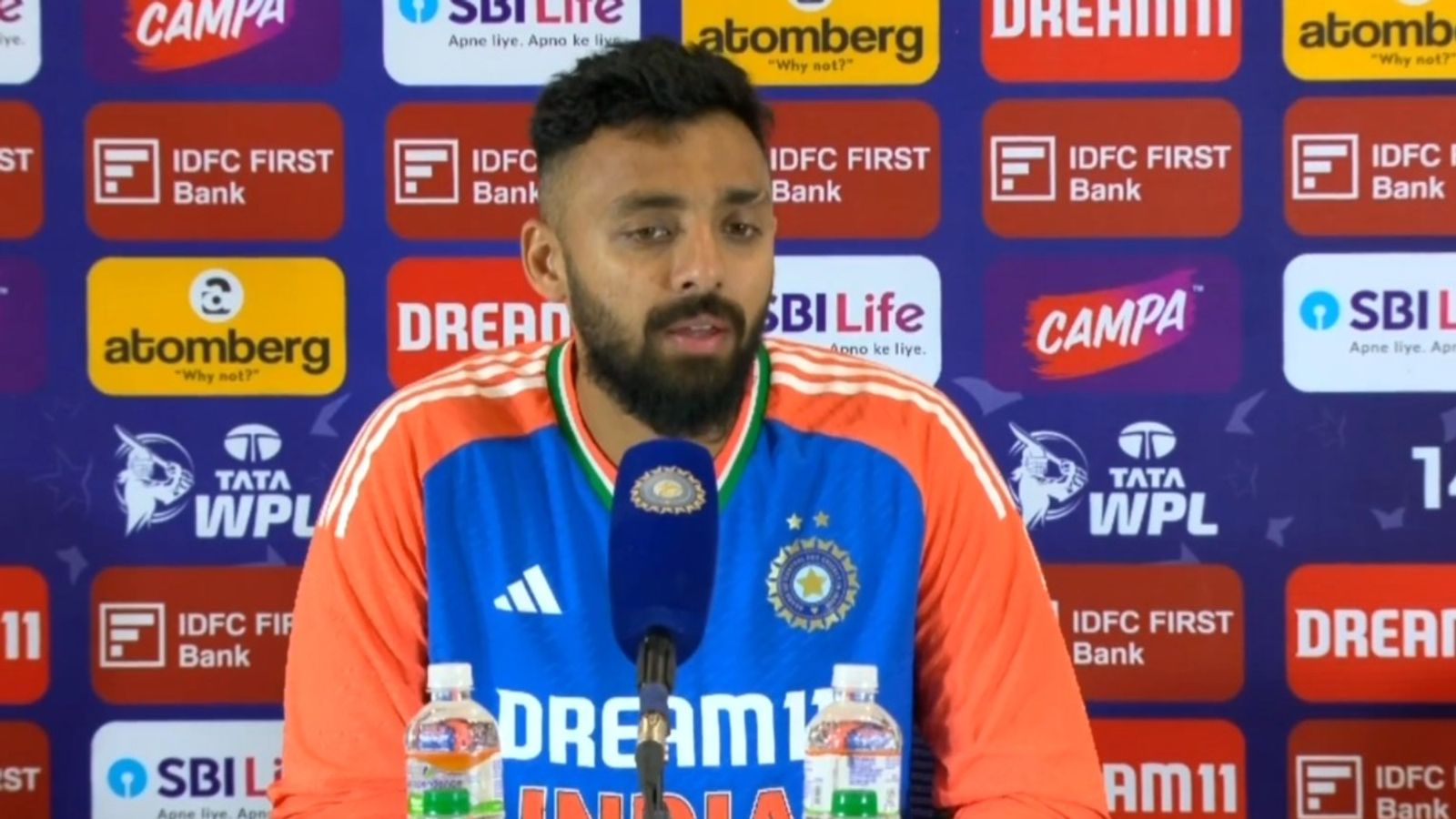 शमी को टीम इंडिया की Playing XI में शामिल करने का वरुण चक्रवर्ती ने खोला राज, कहा - हमारा थिंक टैंक उनको... शमी को टीम इंडिया की Playing XI में शामिल करने का वरुण चक्रवर्ती ने खोला राज, कहा - हमारा थिंक टैंक उनको...