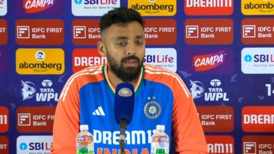 शमी को टीम इंडिया की Playing XI में शामिल करने का वरुण चक्रवर्ती ने खोला राज, कहा - हमारा थिंक टैंक उनको... वरुण चक्रवर्ती