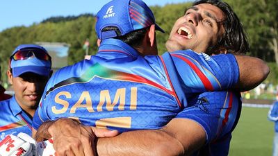 बड़ी खबर: चैंपियंस ट्रॉफी 2025 से पहले वर्ल्ड कप हीरो ने लिया संन्यास, 37 की उम्र में अचानक इंटरनेशनल क्रिकेट छोड़ चौंकाया SportsTak Hindi