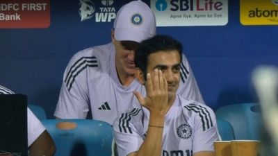 IND vs ENG: गौतम गंभीर की युवा सेना ने इंग्लैंड को दी पटखनी तो कोच ने कह दी बड़ी बात, बताया- इन लोगों को मैं इस मुकाम पर ले जाना चाहता हूं SportsTak Hindi