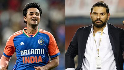 'गौती भाई चाहते थे कि...', अभिषेक शर्मा ने 5वें T20I के दौरान कैसे पूरी की युवराज सिंह की इच्छा, जीत के बाद किया खुलासा SportsTak Hindi