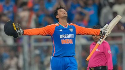 अभिषेक शर्मा ने प्लेयर ऑफ द मैच बनने के बाद किया बड़ा खुलासा, कहा- जिस तरह कोच और कप्तान ने मेरे साथ बर्ताव किया, उससे... सोशल मीडिया पर #AbhishekSharma ट्रेंड में