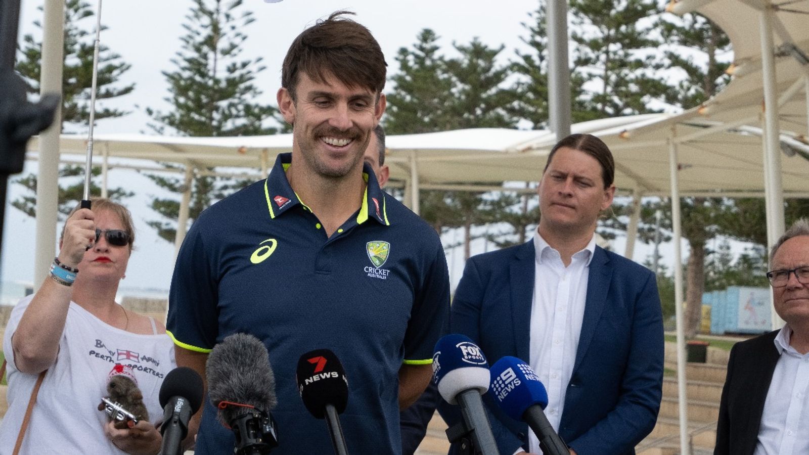 मिचेल मार्श को आ रहे जसप्रीत बुमराह के डरावने सपने! ऑस्ट्रेलियाई क्रिकेटर्स के सामने किया खुलासा, देखिए Video मिचेल मार्श को आ रहे जसप्रीत बुमराह के डरावने सपने! ऑस्ट्रेलियाई क्रिकेटर्स के सामने किया खुलासा, देखिए Video