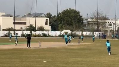 शाहीन अफरीदी के सामने बाबर आजम को फिर होना पड़ा शर्मिंदा,बिना खाता खोले लौटे पवेलियन, क्रीज छोड़ने को नहीं हुए तैयार, VIDEO SportsTak Hindi