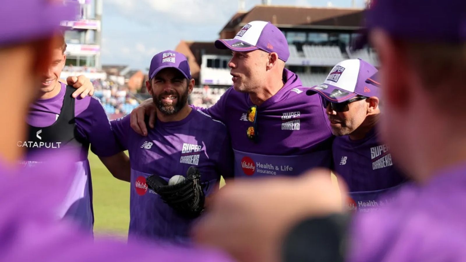 सनराइजर्स हैदराबाद ने इंग्लैंड में खरीदी क्रिकेट टीम, 1089 करोड़ रुपये में The Hundred की इस फ्रेंचाइज को अपना बनाया सनराइजर्स हैदराबाद ने इंग्लैंड में खरीदी क्रिकेट टीम, 1089 करोड़ रुपये में The Hundred की इस फ्रेंचाइज को अपना बनाया