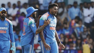 हर्षित राणा ने इंग्लैंड के सिमटने के बाद दिया डराने वाला बयान, एक ओवर में 26 रन लुटाने पर बोले- मेरी पिटाई हो रही थी, रोहित ने... SportsTak Hindi