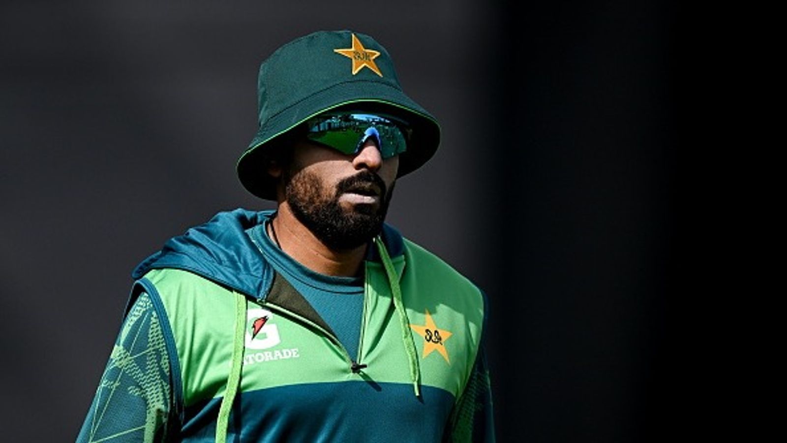 बाबर आजम का फोन हुआ चोरी तो जानें फैंस ने सोशल मीडिया पर किसपर लगाया इल्जाम, जमकर ट्रोल हुआ पूर्व कप्तान बाबर आजम का फोन हुआ चोरी तो जानें फैंस ने सोशल मीडिया पर किसपर लगाया इल्जाम, जमकर ट्रोल हुआ पूर्व कप्तान