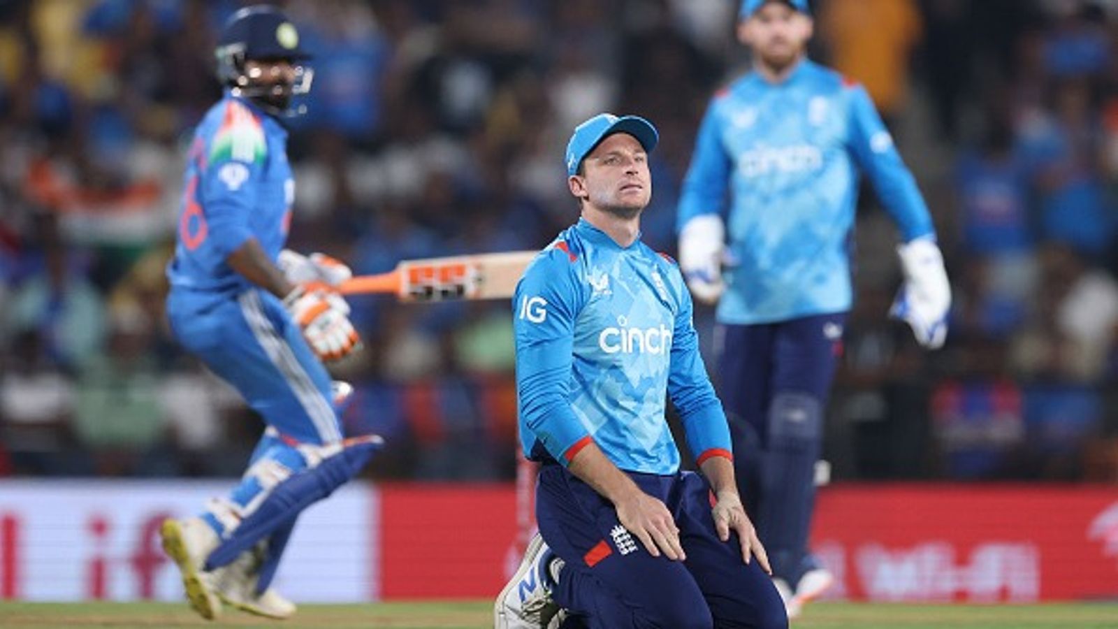 जोस बटलर का पहले वनडे में करारी हार के बाद छलका दर्द, कहा- ये वो क्रिकेट नहीं है जो...  जोस बटलर का पहले वनडे में करारी हार के बाद छलका दर्द, कहा- ये वो क्रिकेट नहीं है जो...