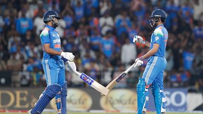 'वो लंबी रेस का घोड़ा है', इंग्लैंड के खिलाफ भारत की जीत के बाद संजय मांजरेकर ने जानिए किस भारतीय बैटर के लिए कहा ऐसा ? श्रेयस अय्यर और शुभमन गिल