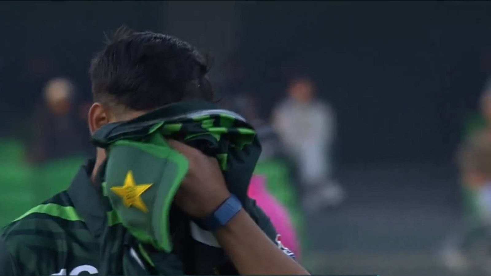 पाकिस्तान के गले पड़ी नई मुसीबत, चैंपियंस ट्रॉफी से 11 दिन पहले तूफानी रफ्तार वाला बॉलर चोटिल, ओवर बीच में छोड़ गया बाहर,  PCB ने दी अपडेट पाकिस्तान के गले पड़ी नई मुसीबत, चैंपियंस ट्रॉफी से 11 दिन पहले तूफानी रफ्तार वाला बॉलर चोटिल, ओवर बीच में छोड़ गया बाहर,  PCB ने दी अपडेट