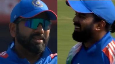 केएल राहुल की वजह से अक्षर पटेल को नहीं मिला विकेट तो रोहित शर्मा को आया गुस्सा, कप्तान ने विकेटकीपर पर उठाए सवाल, VIDEO SportsTak Hindi