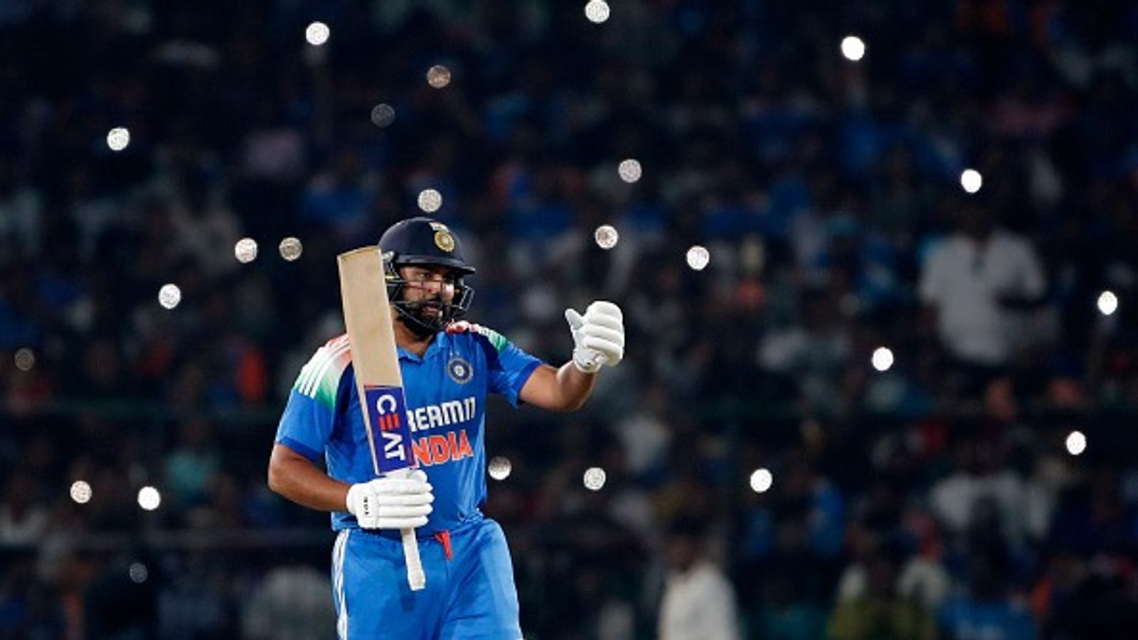 इंग्लैंड के गेंदबाज मेरे शरीर पर...रोहित शर्मा ने मैच के बाद दिया बड़ा बयान, बताया- अंग्रेजों को कैसे किया पस्त इंग्लैंड के गेंदबाज मेरे शरीर पर...रोहित शर्मा ने मैच के बाद दिया बड़ा बयान, बताया- अंग्रेजों को कैसे किया पस्त