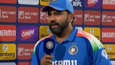 रोहित शर्मा ने इस बल्लेबाज की तारीफ में पढ़े कसीदे, मैच के बाद दिया बड़ा बयान, कहा- 'वो क्लास खिलाड़ी है' SportsTak Hindi