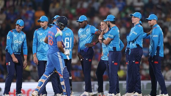 बड़ी खबर: इंग्‍लैंड का स्‍टार ऑलराउंडर चैंपियंस ट्रॉफी 2025 से बाहर, भारत से सीरीज हार के बाद कप्‍तान जॉस बटलर ने किया कंफर्म